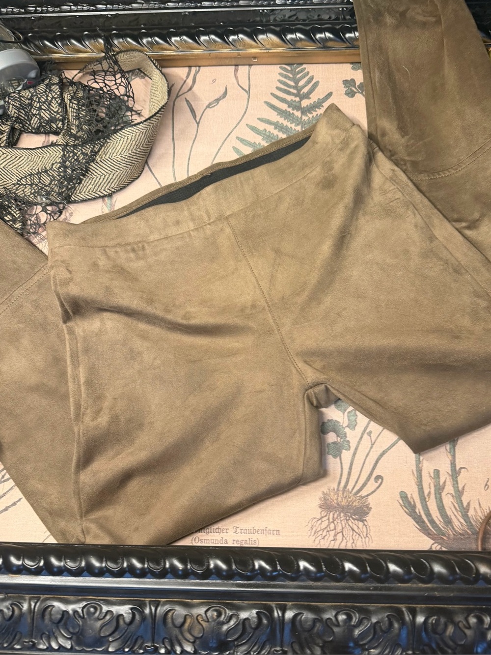 EUC Karen Kane Suede-Look High-Waist Shorts Leggings in Chocolate Size S